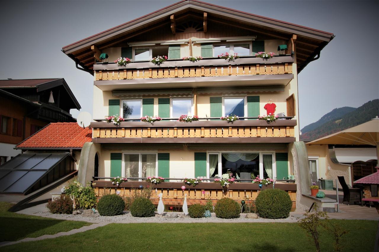 Alpenflair Ferienwohnungen Gaestehaus Tepferdt Oberstdorf Exterior foto