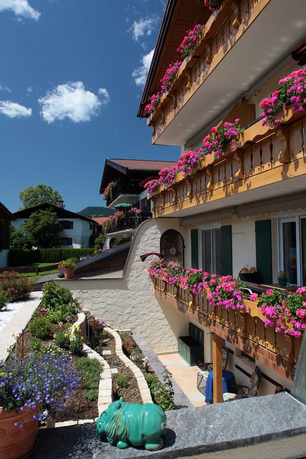 Alpenflair Ferienwohnungen Gaestehaus Tepferdt Oberstdorf Exterior foto